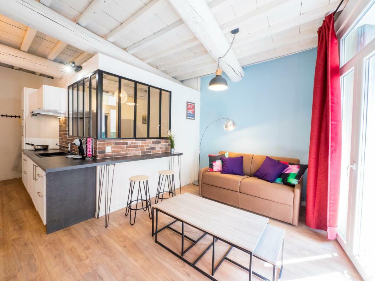 Dolce Nimes Centre Apartment Екстериор снимка